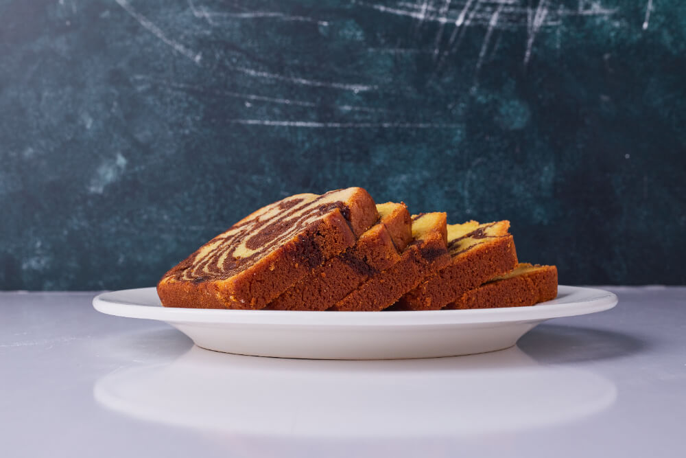 Bolo Mesclado: Uma Explosão de Sabor e Beleza