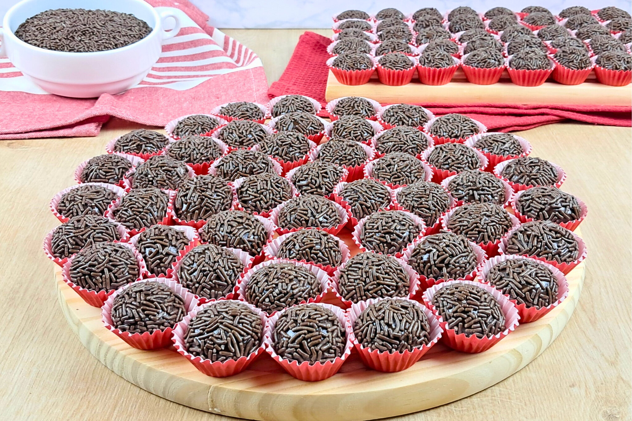 Brigadeiro Perfeito: Use Chantilly, Placa Porcionadora e Boleador!
