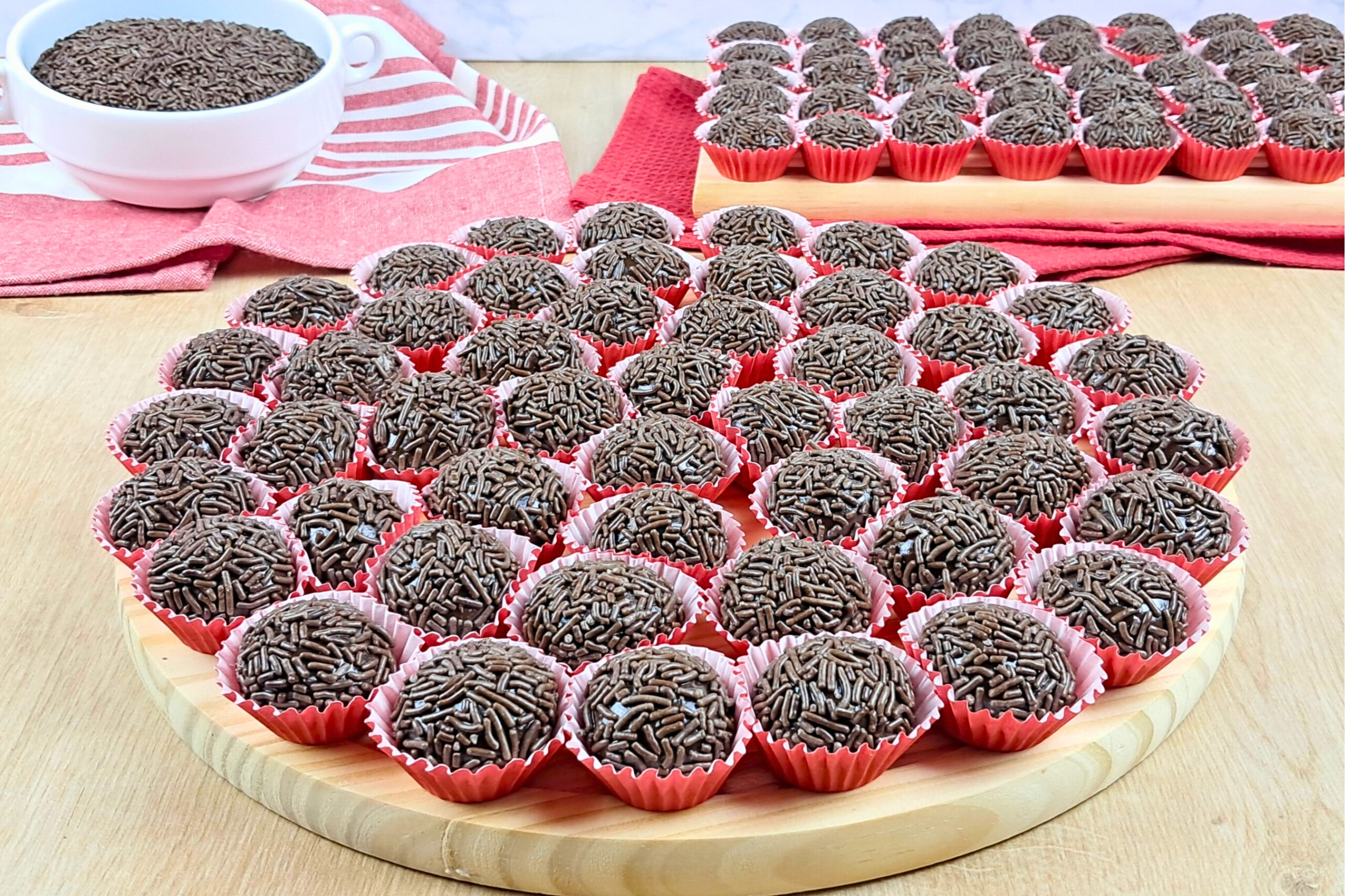 Brigadeiro Perfeito: Use Chantilly, Placa Porcionadora e Boleador!