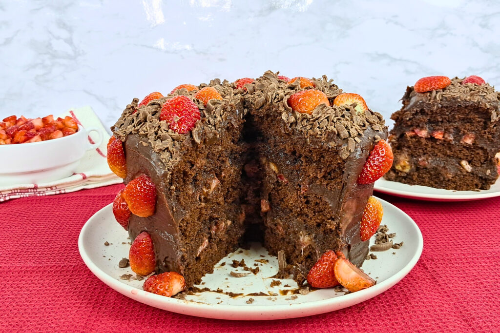 Bolo de Brigadeiro com Morango